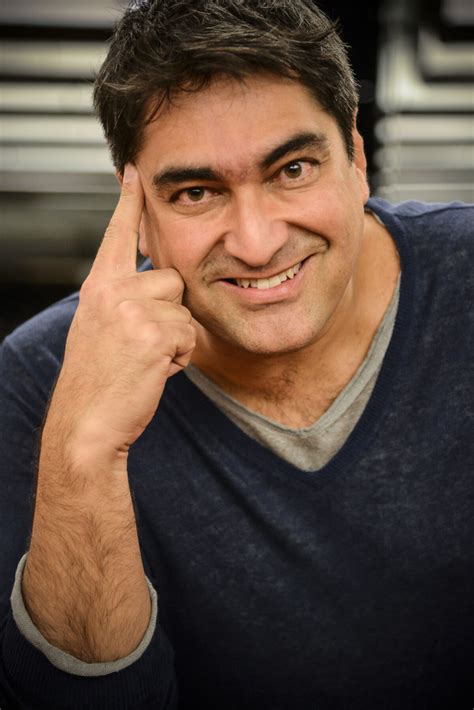 foto zeca camargo teve passagem tambem pelo video show  mais voce