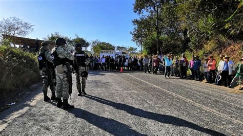 Habitantes De Guerrero Retienen A Elementos De La Guardia Nacional