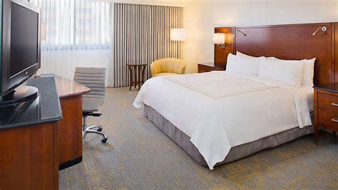 Los Angeles Marriott Burbank Airport Hotel & Convention Center | Hotels ...