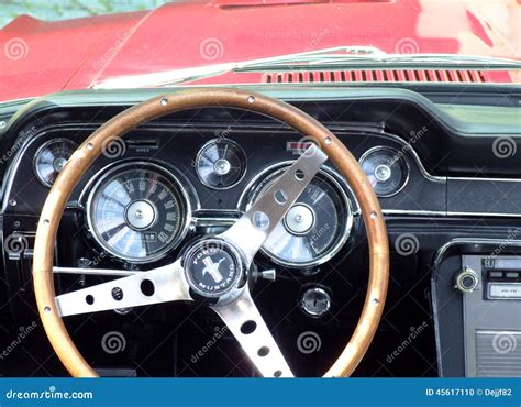 Dashboard Of Classic American Car, Ford Mustang Editorial Image - Image of preserved, dashboard ...