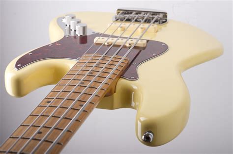 Zabaione Vincent Bass Guitars