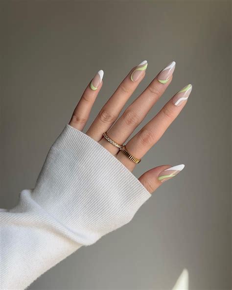 April Nails That Are Super Trendy Right Now Prada Pearls