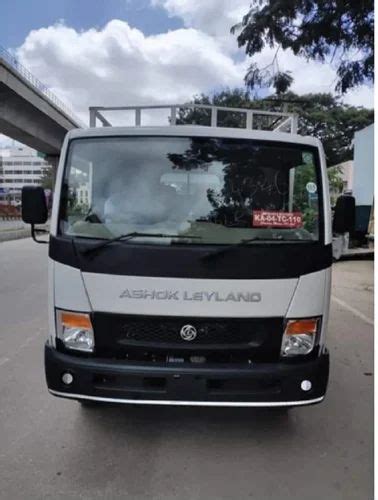 Ashok Leyland Partner 6 Tyre At Rs 100000 Piece Ashok Leyland Lorry