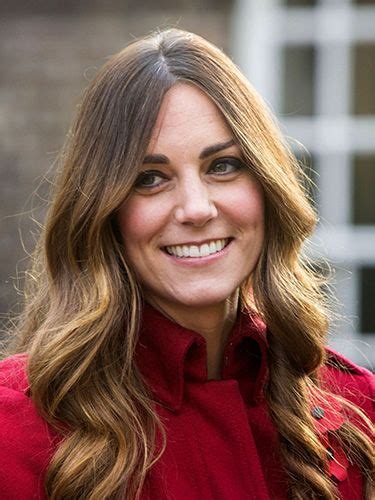 Kate Middleton Is Red Hot At British Poppy Appeal Kate Middleton Photos