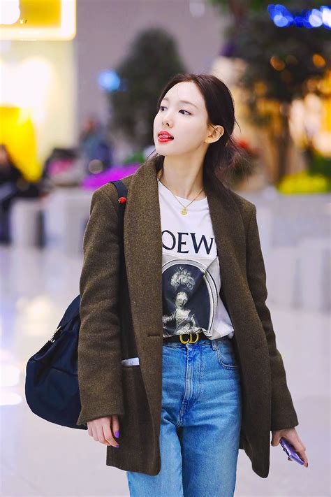 Pin By Chny On Twice Korean Airport Fashion Korean Fashion Nayeon