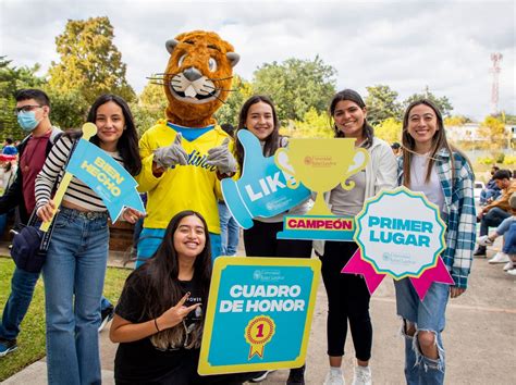 La Universidad Rafael Land Var Da La Bienvenida A Estudiantes De Primer