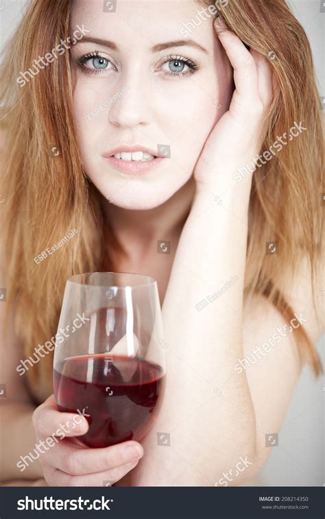 Attractive Naked Woman Beauty Style Pose Stock Photo 208214350 Shutterstock