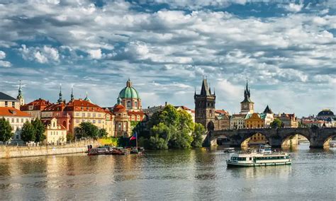 Prag Autobusom Februar Mart April Dana Plana Tours