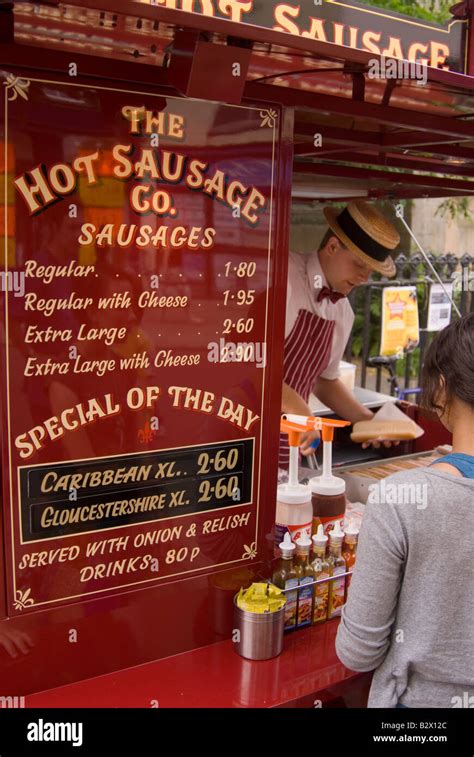 Hot Dog Stand Selling Hot Dogs Banque De Photographies Et Dimages à