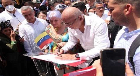 Representantes Del Parlamento De Colombia Y Venezuela Firman Acuerdo