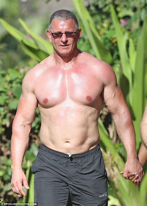 Chef Robert Irvine 49 Displays Ripped Chest On Romantic Stroll With His Wrestler Wife In