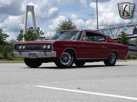 H Code 1966 Dodge Charger 426 Hemi Looks Like A Gentlemans Muscle Car Autoevolution