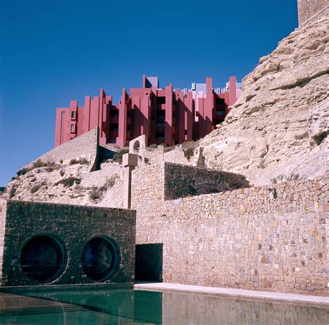 Gallery Of Ad Classics La Muralla Roja Ricardo Bofill 5