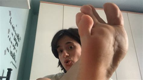 Piedi E Insulti Misscutefeet Italy Clips4sale