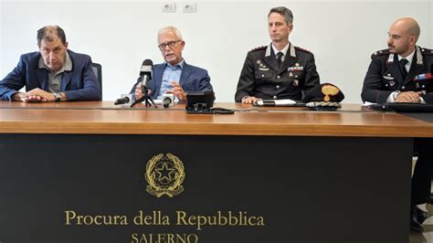 Mazzette Per La Casa Popolare Blitz Dei Carabinieri Tre Arresti 30