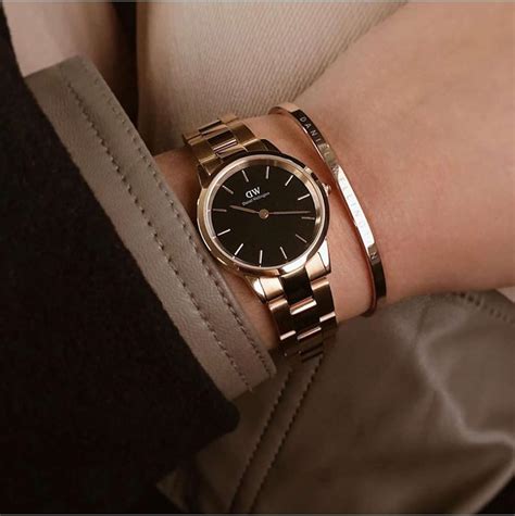 Iconic Link Watch In Rose Gold With Black Dial 36mm Dw