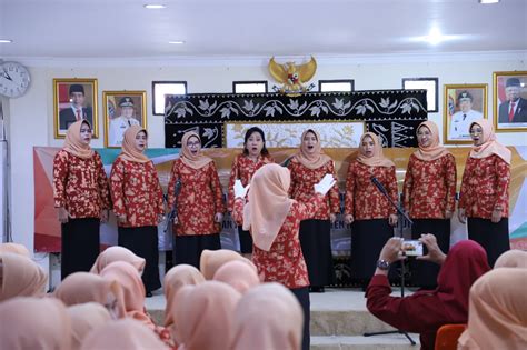 InfoPublik Lomba Paduan Suara Warnai HUT DWP Kabupaten HSU