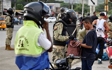 Enfrentamientos A Tiros En Cárcel De Ecuador Dejan 12 Presos Muertos