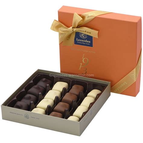 Leonidas Coffret Cadeau Manons Noirs Lait Blancs 16pcs B LYS SRL