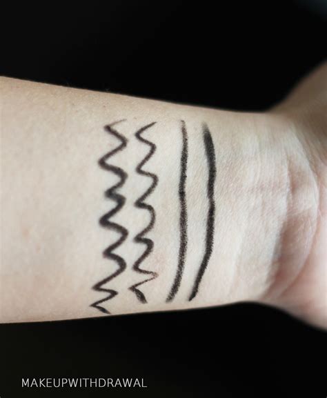 Urban Decay 247 Velvet Glide On Eye Pencil In Black Velvet Matte