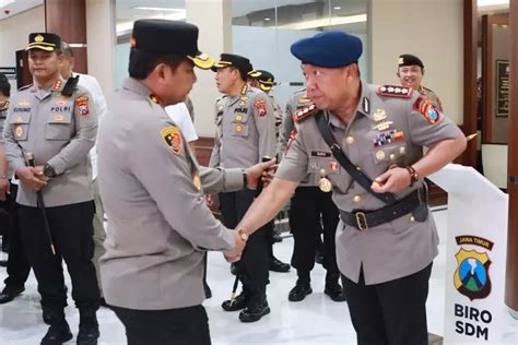 Polda Jatim Mutasi Sejumlah Kapolres Mulai Dari Gresik Hingga Madura