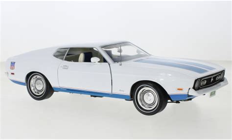 Coche Miniatura Ford Mustang Auto World Boss Blanco