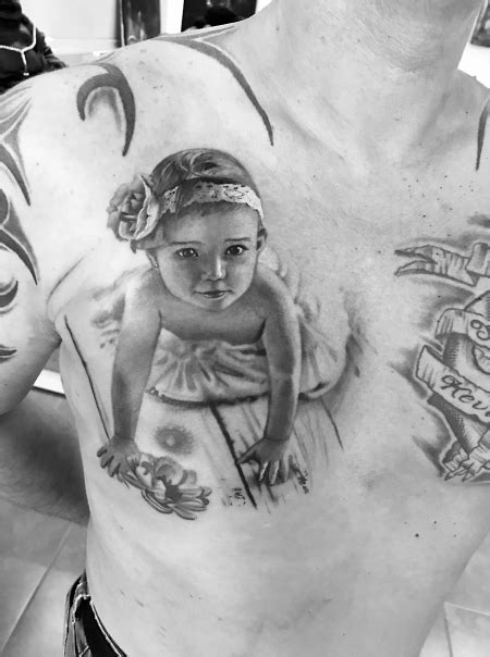 Maui Meherzi Babyportrait Tattoos Von Tattoo Bewertung De