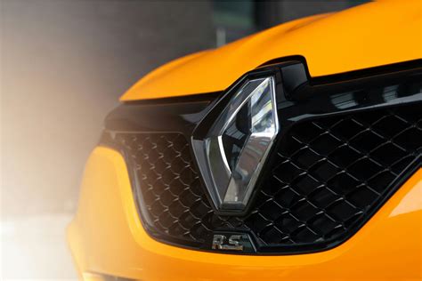 Voitures électriques Renault Accélère La Production Mais Pas En France