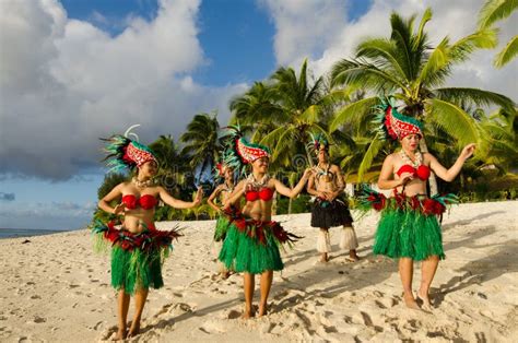 Polynesian Pacific Island Tahitian Dance Group Stock Photo Image Of