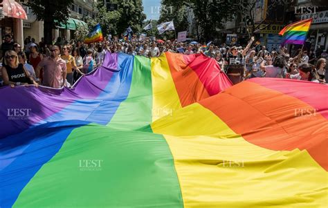 France Monde Pride De Paris Au N Pal Des Marches Des Fiert S