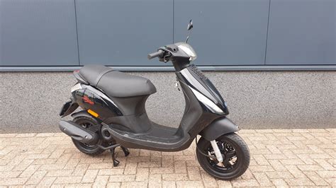 VERKOCHT Piaggio Zip 4 Takt Zwart 45 Km H Bestellen Bij JdKMotoren Nl