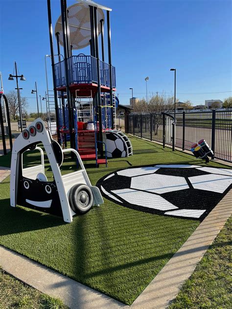 6 Things to Know Before Installing Your Own Residential Turf