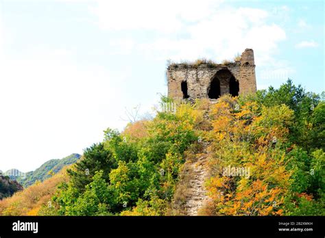 In autumn, the Great Wall of China Stock Photo - Alamy