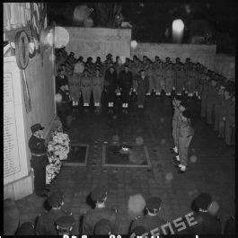 Imagesd Fense Alger C R Monie Militaire Devant Le Monument Aux Morts