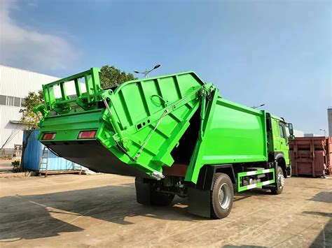 Howo Garbage Compactor Truck Factory Price