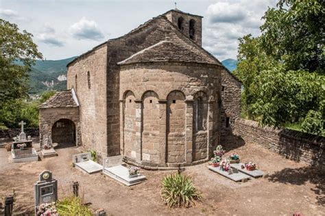 Fotos de las iglesias más bonitas de la ruta del Serrablo en el Pirineo