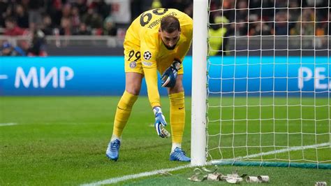 Gianluigi Donnarumma Showered With Fake Money By Furious Milan Fans On