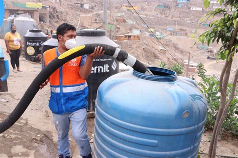 Abastecen De Agua Potable A Zonas Vulnerables De Distritos De Lima