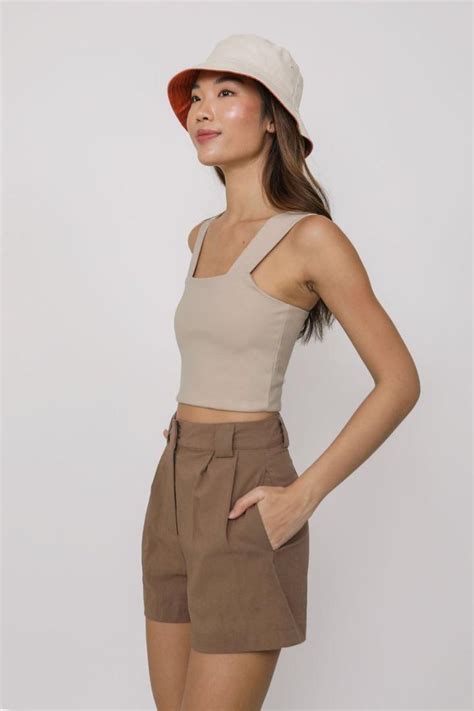 Ttr Nude Abby Basic Cropped Top Women S Fashion Tops Sleeveless On Carousell