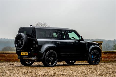 Land Rover Defender V Bond Edition Uncrate