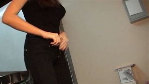 Model Changing 1 TNAFlix Porn Videos