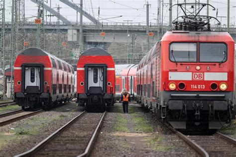 Großer Bahnstreik am Freitag: Das sollten Berliner Fahrgäste jetzt wissen