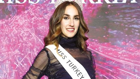 Miss Turkey Birincisi Dil Bilgen E Eski G Zellerden Destek Geldi