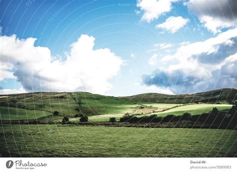 grüne Wiesen Himmel Natur ein lizenzfreies Stock Foto von Photocase