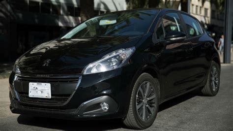 Peugeot 208 Swarovski prueba de manejo Divas al Volante Atracción360