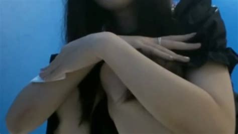 Cặc to địt gái tung nóc lồn Phim sex cu to và bự đút ngập mồm