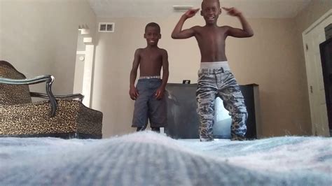 Lil Bro Dont Know How To Dance Youtube