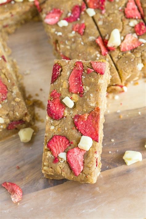 Healthy No Bake Strawberries And Cream Snack Bars