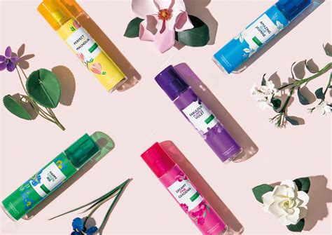 Benetton Perfumes - Paper Artist and Designer