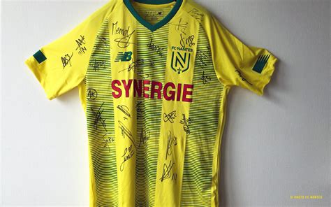 Fc Nantes Ventes Solidaires Un Maillot D Dicac Mis Aux Ench Res